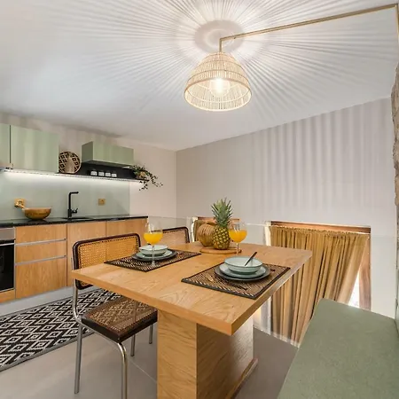 Guest house Victoria Project - - Private Parking